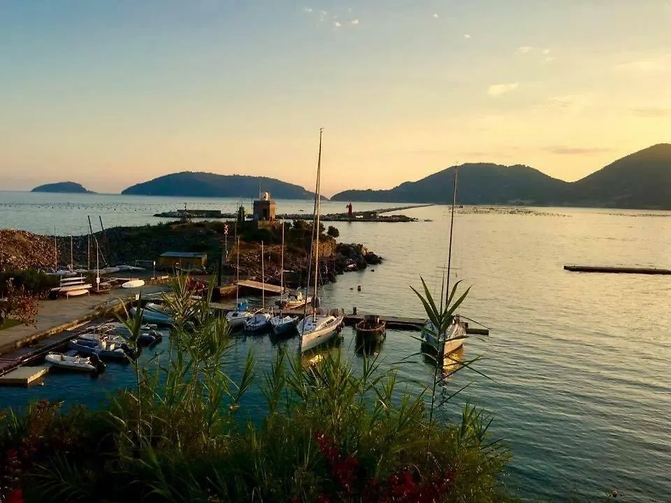 Hotel Il Montetto3...Vicino A Lerici Arcola
